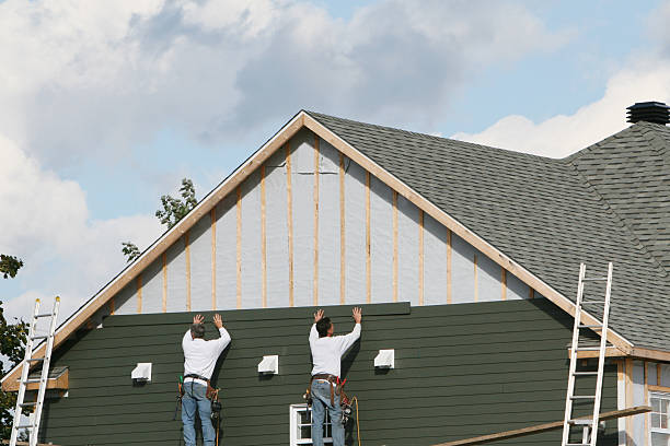 Professional Siding technician working in Caledonia, OH
